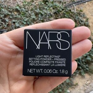 NIB NARS Light Reflecfing Pressed Translucent Setting Powder Mini 0.06 oz 1.8g